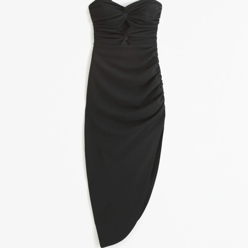 Abercrombie & Fitch Black Ruched Front Cutout Asymmetrical Midi Dress - Picture 3 of 5
